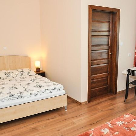 Апартаменты Magyar Apartman Iii. Хайдусобосло Экстерьер фото