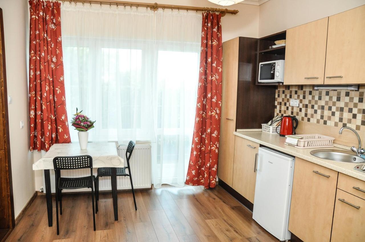 Апартаменты Magyar Apartman Iii. Хайдусобосло Экстерьер фото