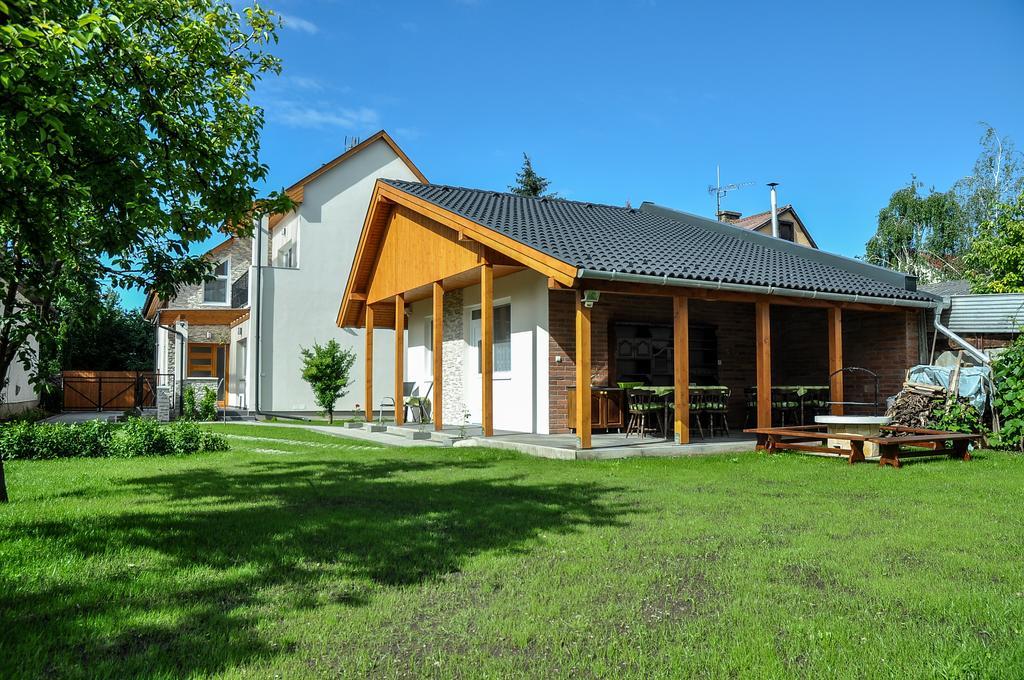 Апартаменты Magyar Apartman Iii. Хайдусобосло Экстерьер фото