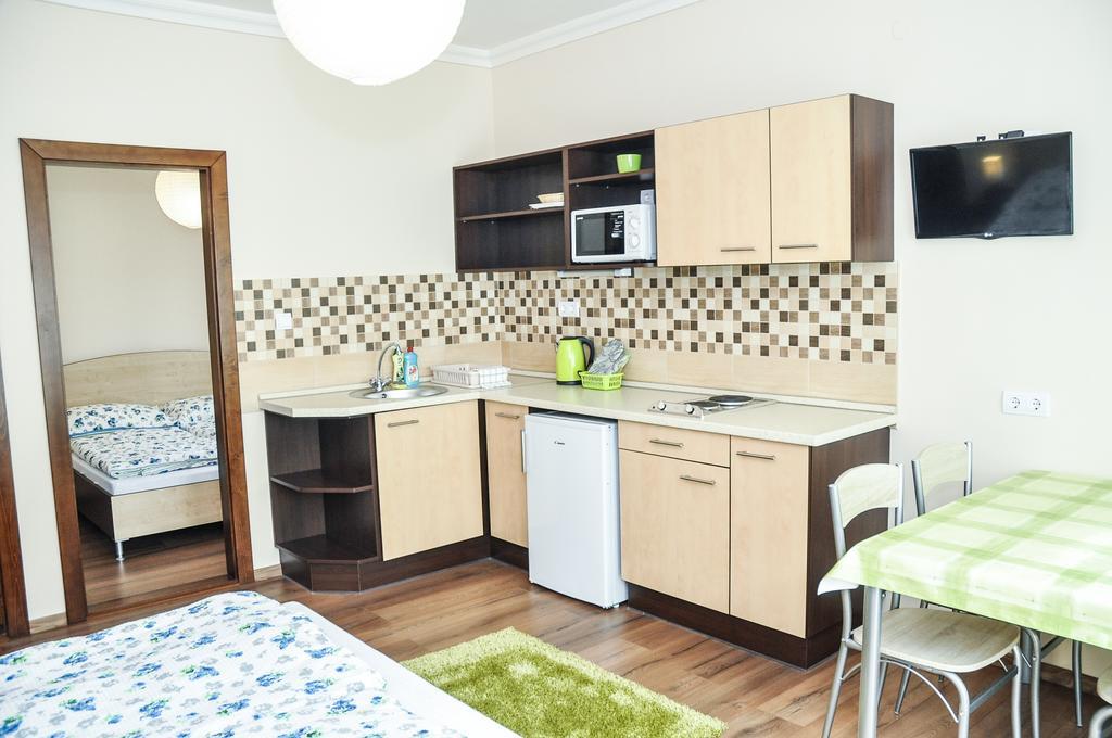 Апартаменты Magyar Apartman Iii. Хайдусобосло Экстерьер фото