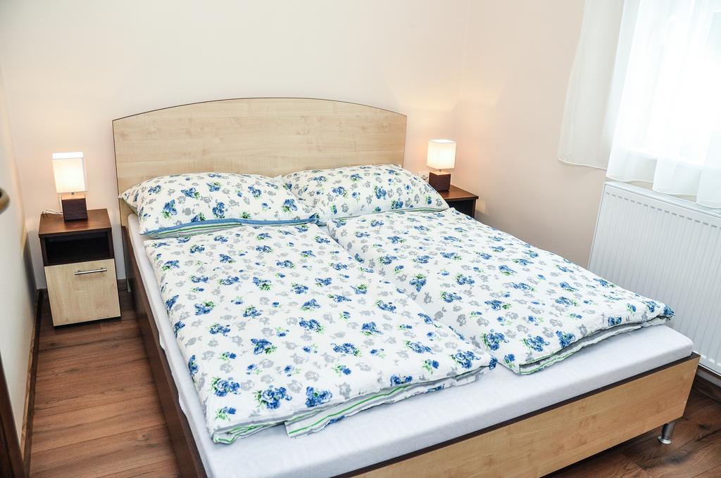 Апартаменты Magyar Apartman Iii. Хайдусобосло Экстерьер фото