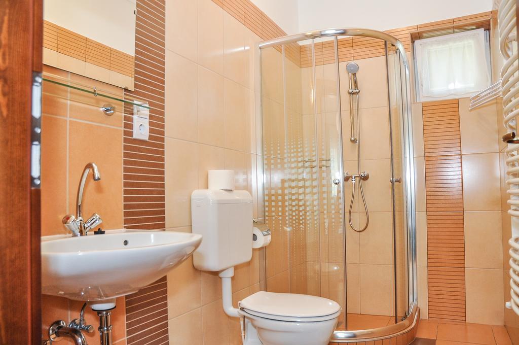 Апартаменты Magyar Apartman Iii. Хайдусобосло Экстерьер фото