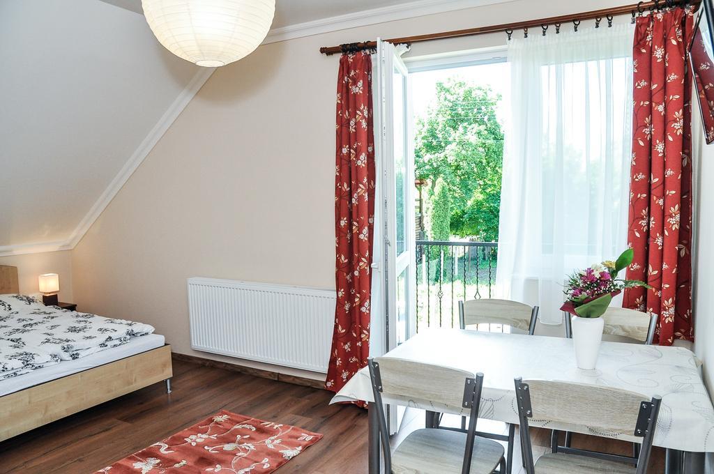 Апартаменты Magyar Apartman Iii. Хайдусобосло Экстерьер фото